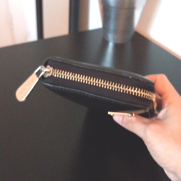 Michael Kors wallet - Picture 6 of 15